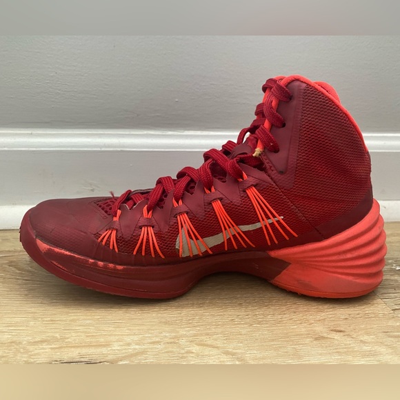 Nike Hyperdunk Sneakers - Picture 4 of 12